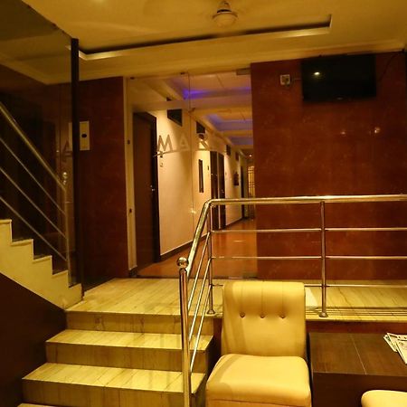 Deluxe Hotel Ченнаи Экстерьер фото